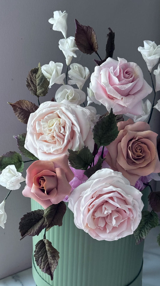 Handmade sugar flowers for cake decoration