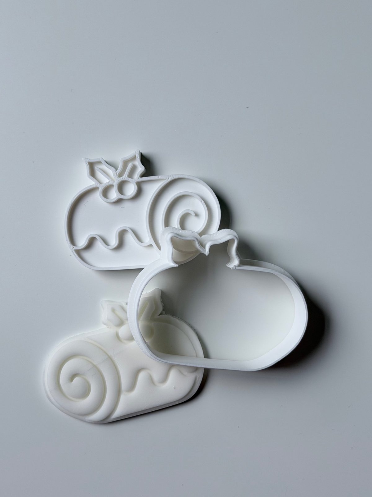 Yule Log Christmas Cake Cookie Cutter & Stamp
